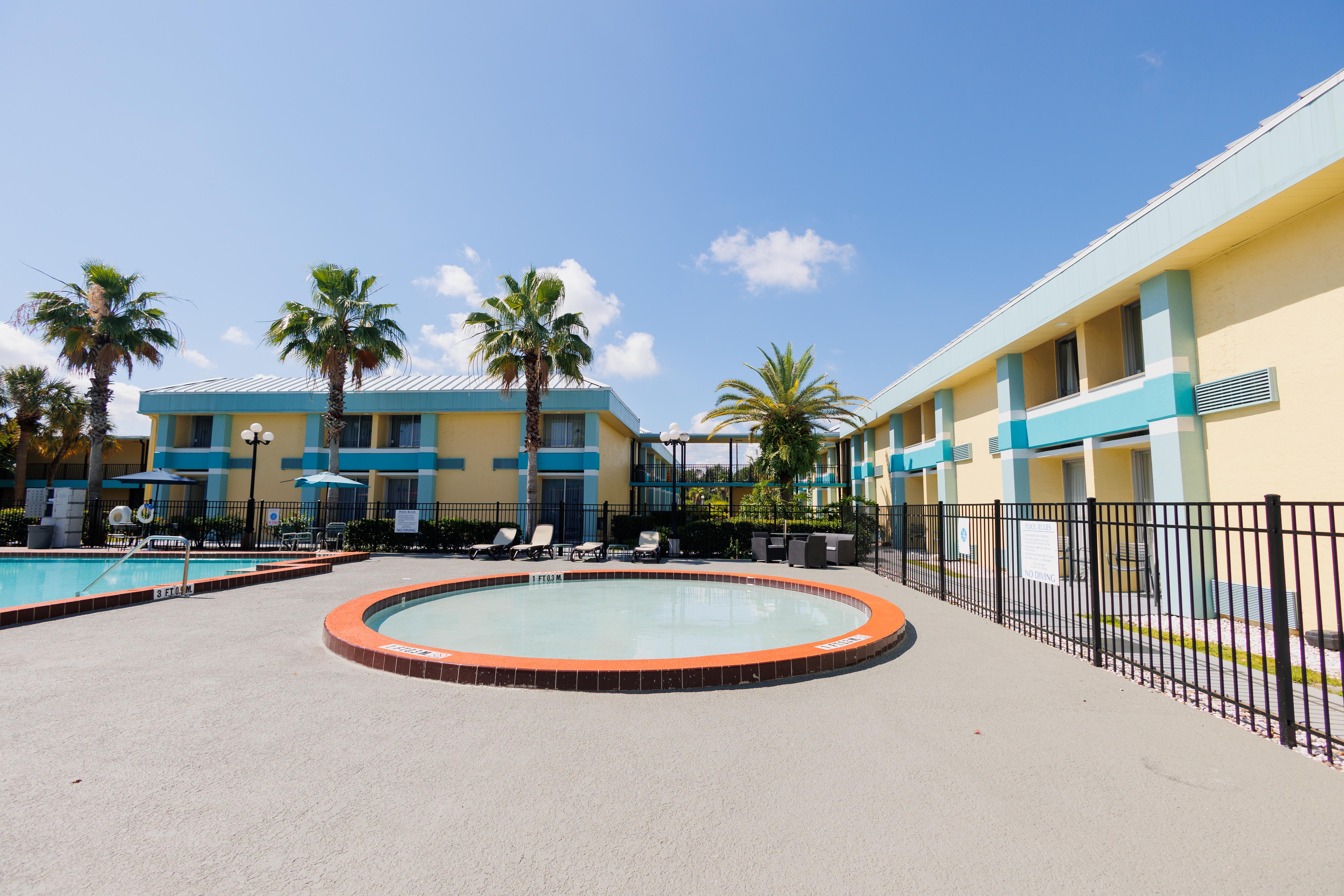 Garnet Inn & Suites ออร์ลันโด ภายนอก รูปภาพ