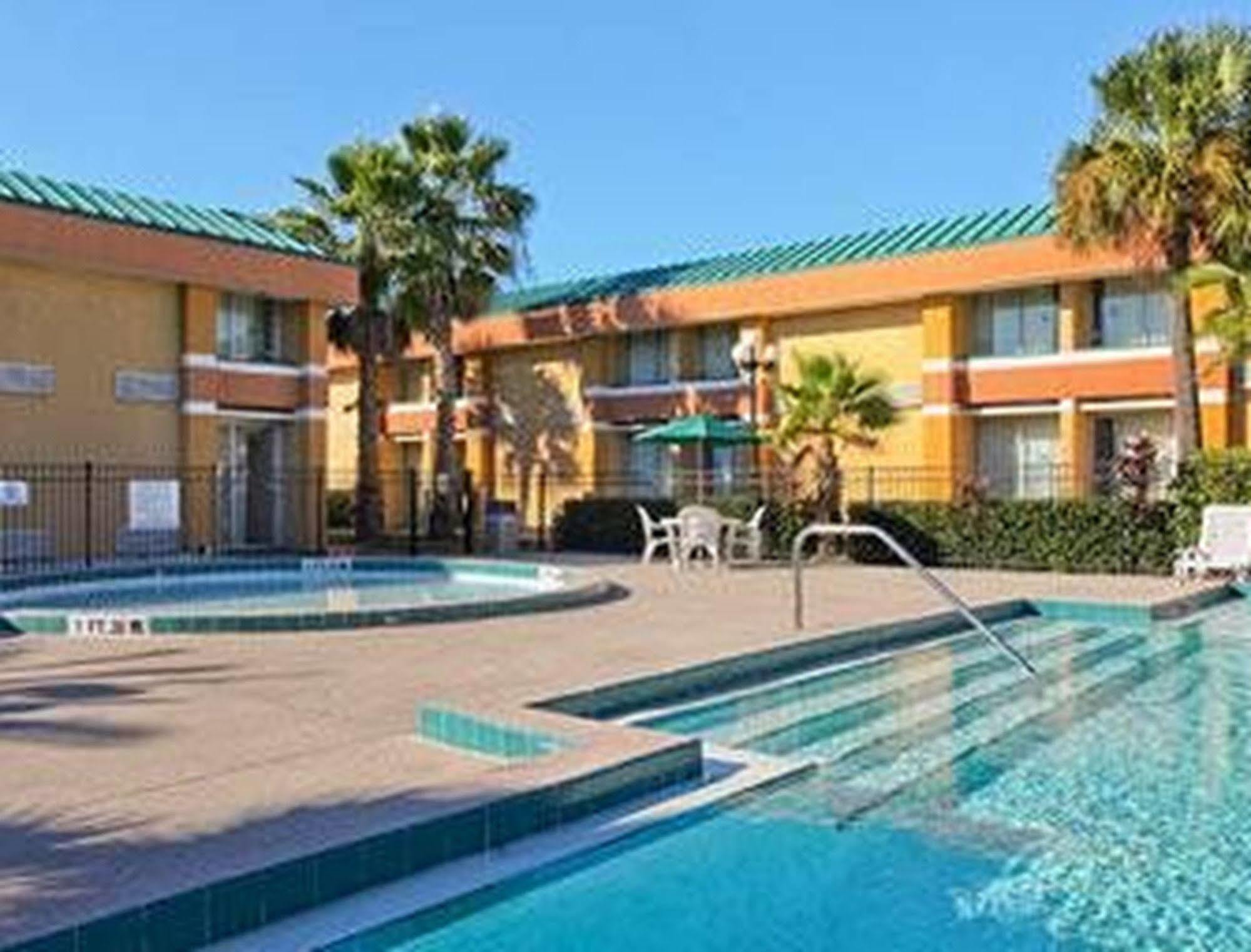 Garnet Inn & Suites ออร์ลันโด ภายนอก รูปภาพ
