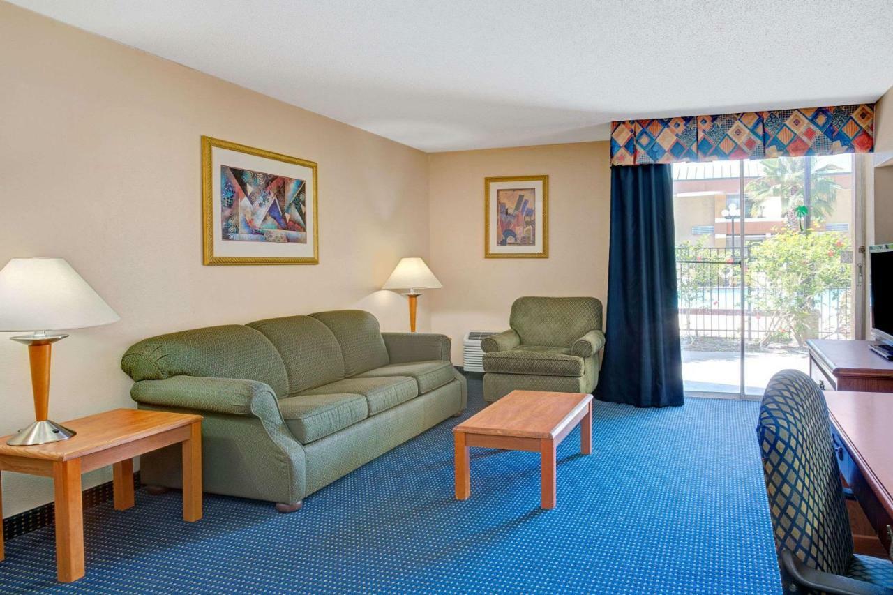 Garnet Inn & Suites ออร์ลันโด ภายนอก รูปภาพ